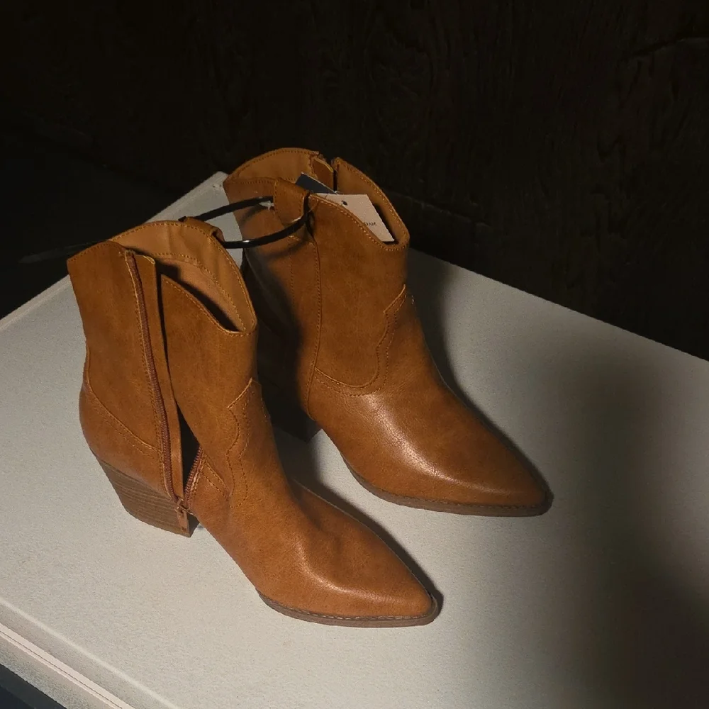 Universal Thread Tan Ankle Booties - Picture 3 of 4